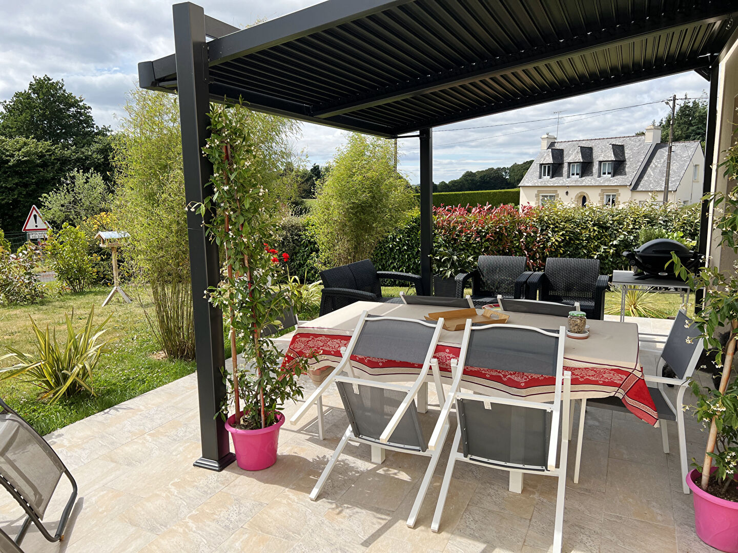 Contemporaine de 2010, terrain 499m2