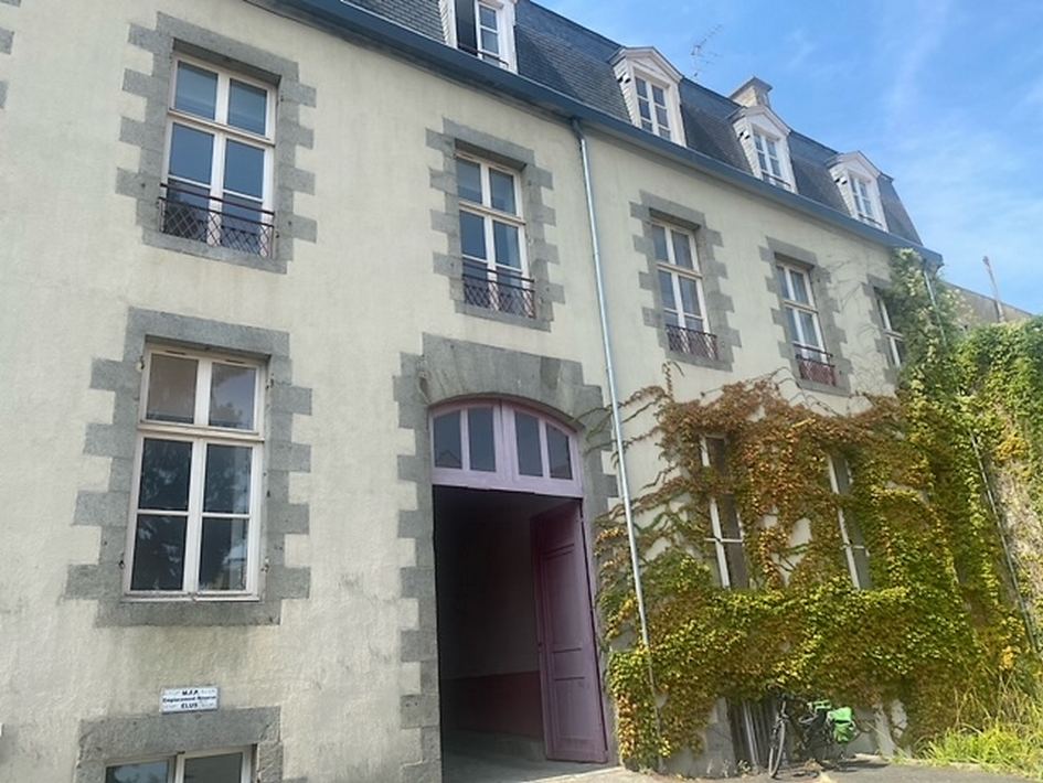Appartement Saint-brieuc  6 pi�ce(s)