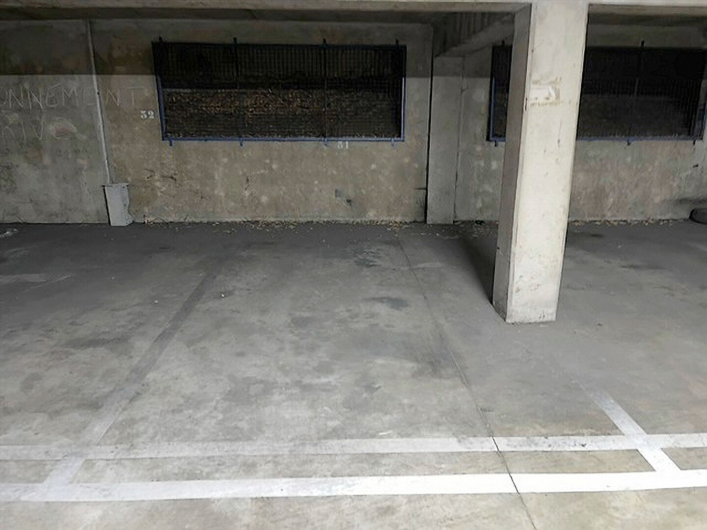 Emplacement de parking s/sol