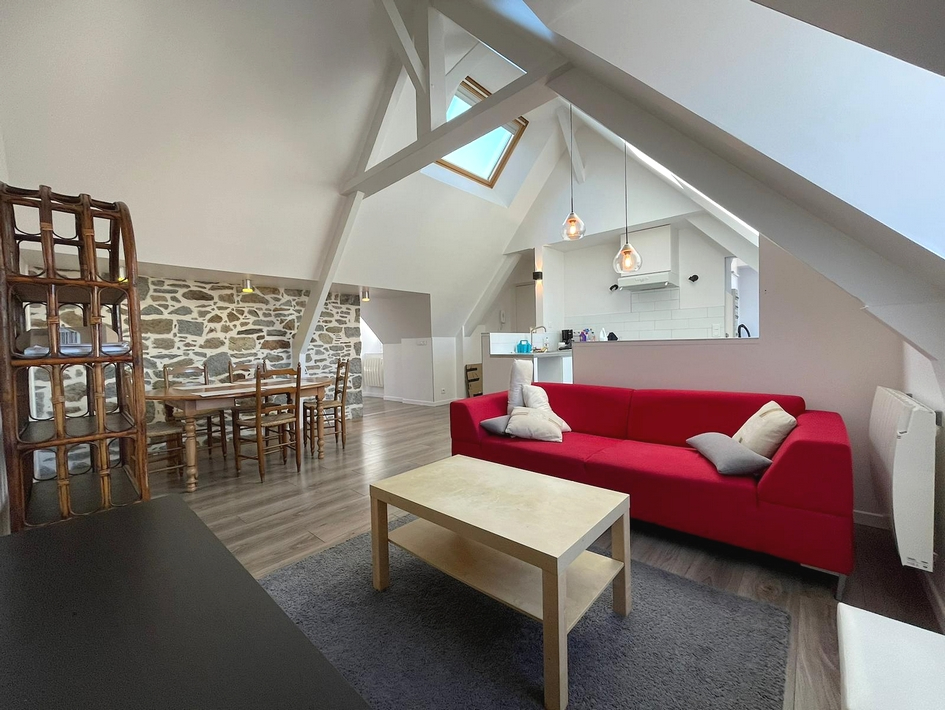 T2 enti�rement r�nov� dernier �tage