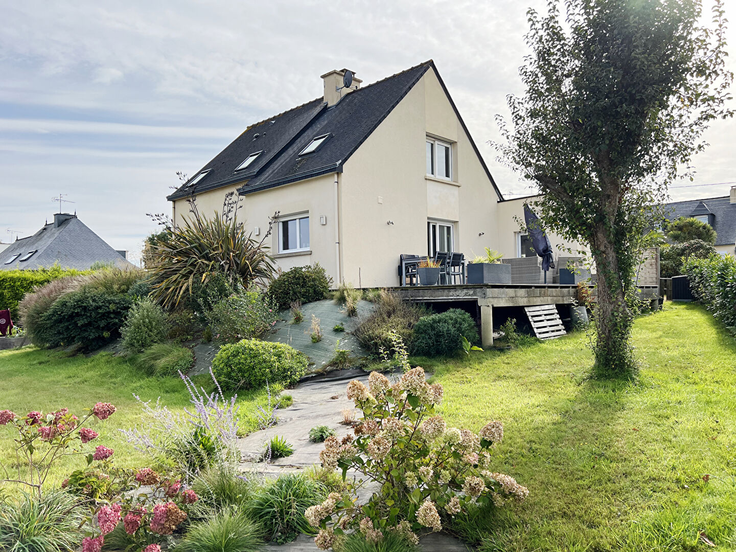 Maison avec extension sur terrain de 982m2