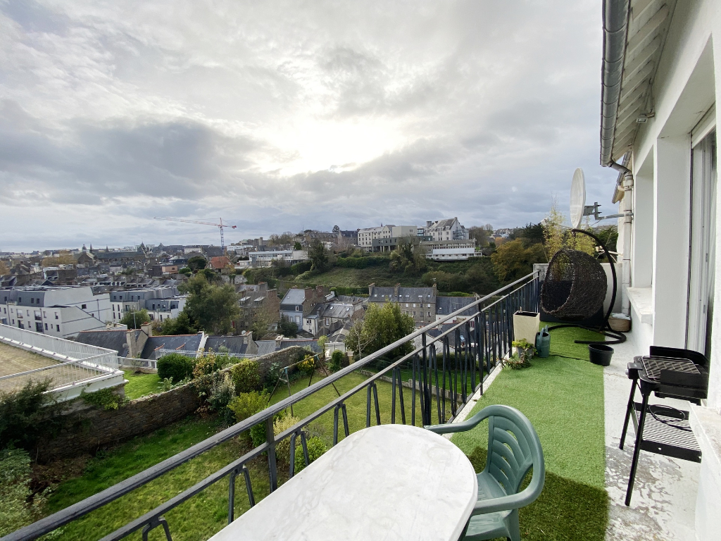 Maison de ville, jardin, garage