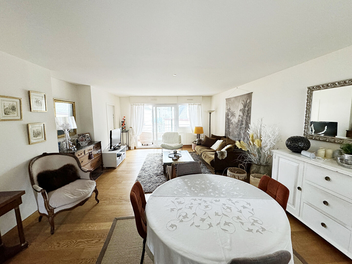 T4 de 102m2, terrasse, cave et garage