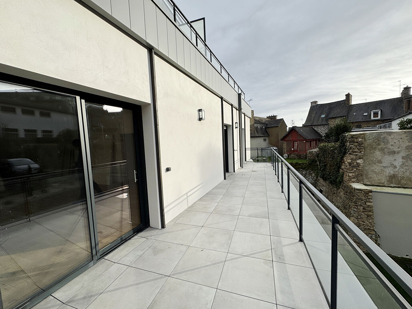 T4 de standing avec terrasse, 2 parkings