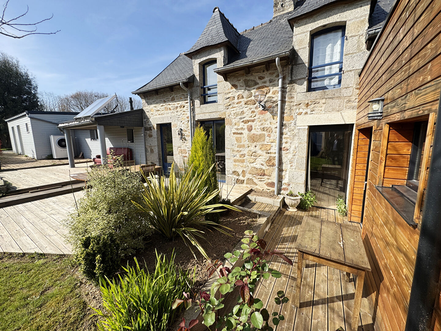 Corps de ferme r�nov� sur 853m2