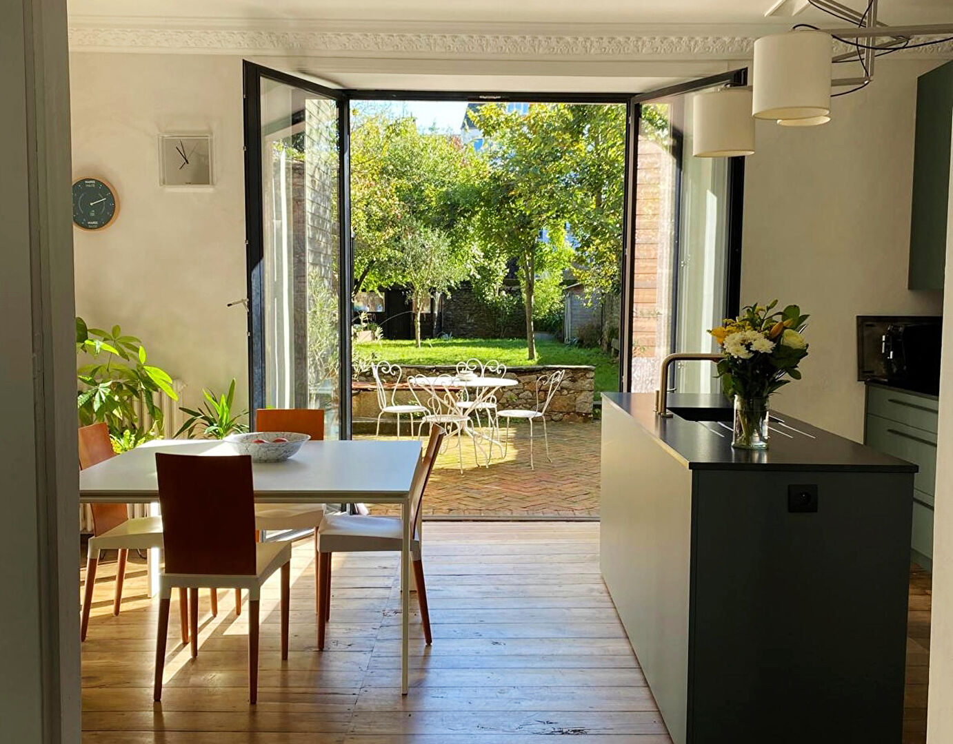 Belle maison de ville avec jardin, garage