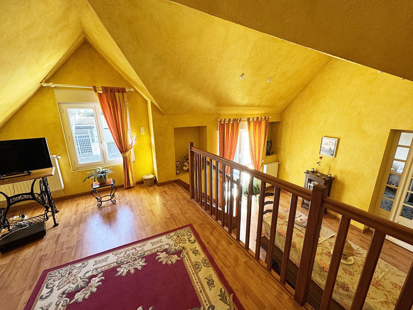 Maison de ville de 7 pi�ces avec garage