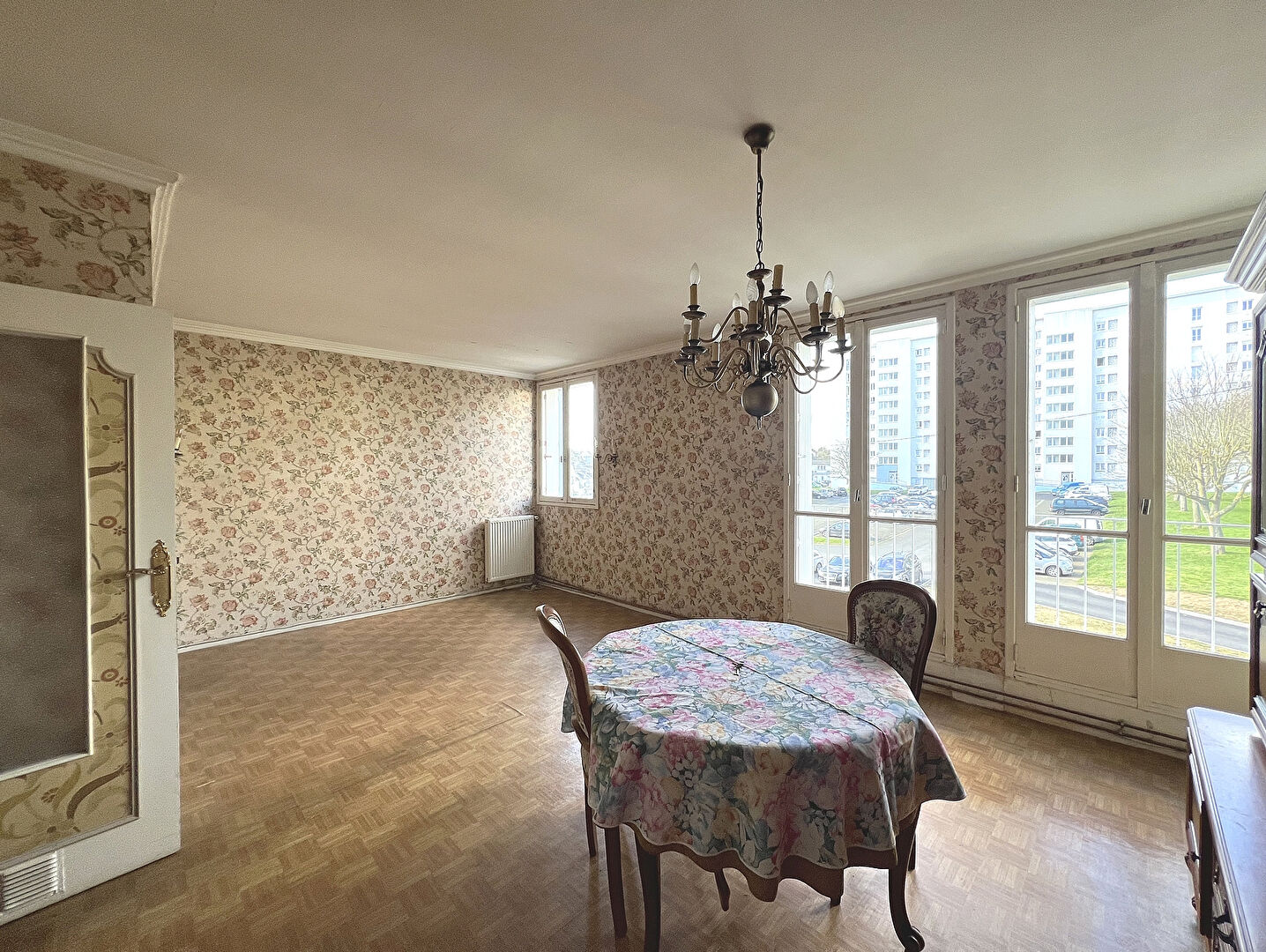 Appartement T3 , balcon, cave.