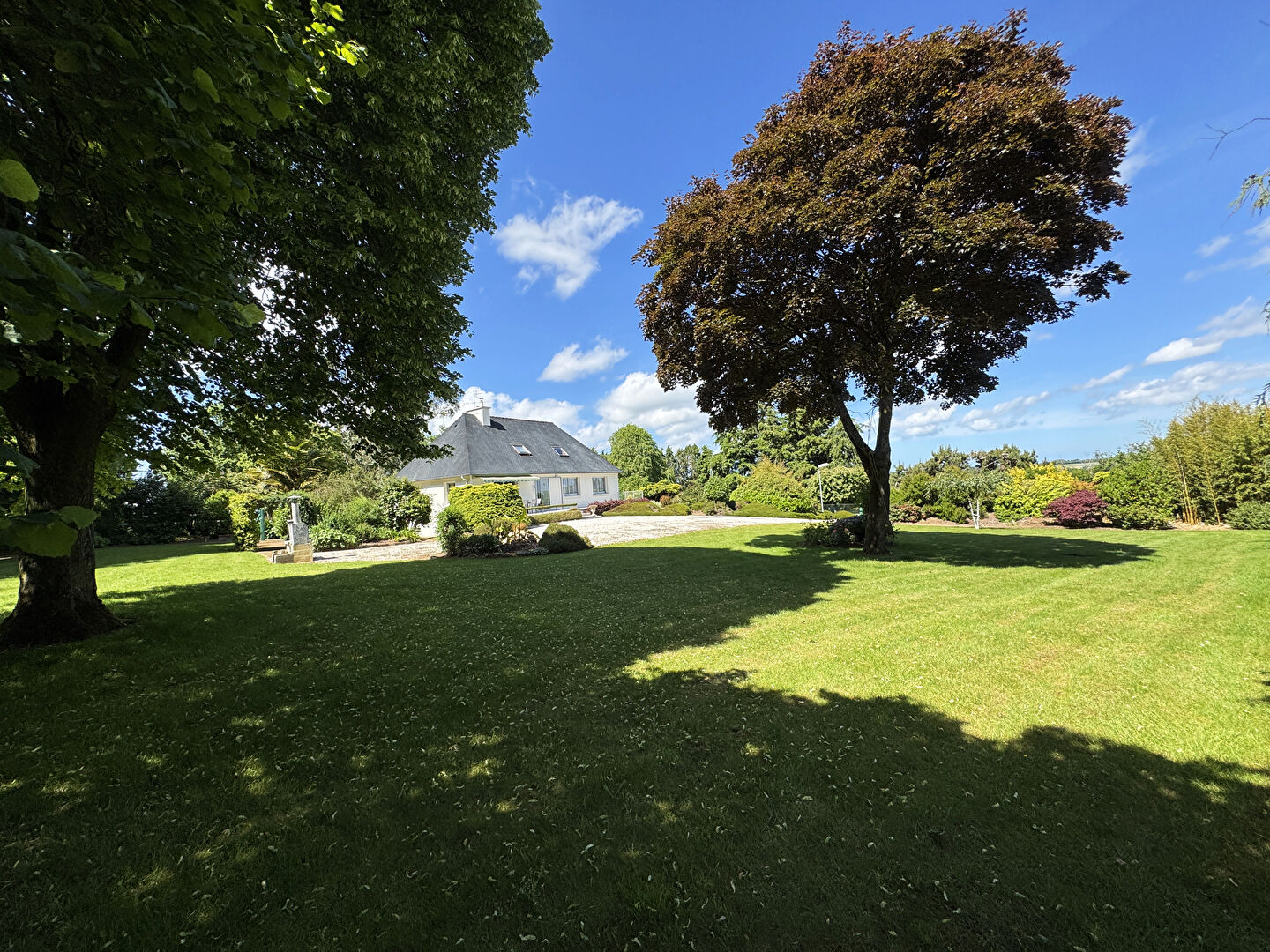 Belle propri�t� sur 1,5 ha de terrain clos