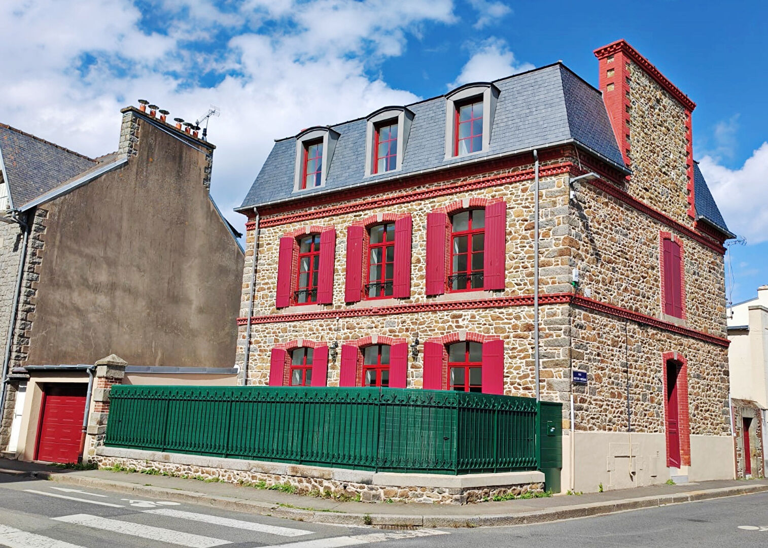 Belle demeure r�nov�e � neuf, terrain 252m2
