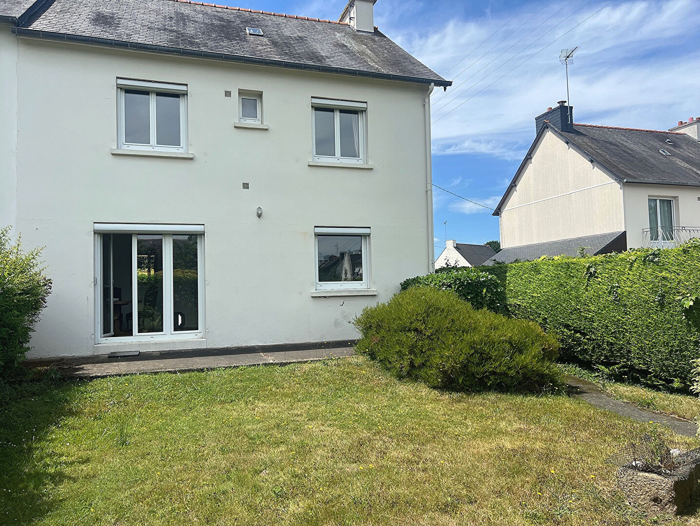 Maison traditionnelle sur 394 m2 de terrain