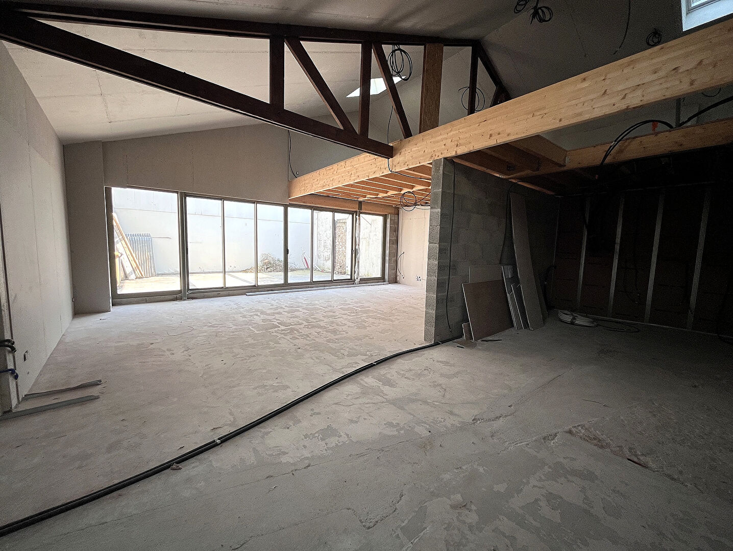 Maison de ville de 190 m� avec garage et patio