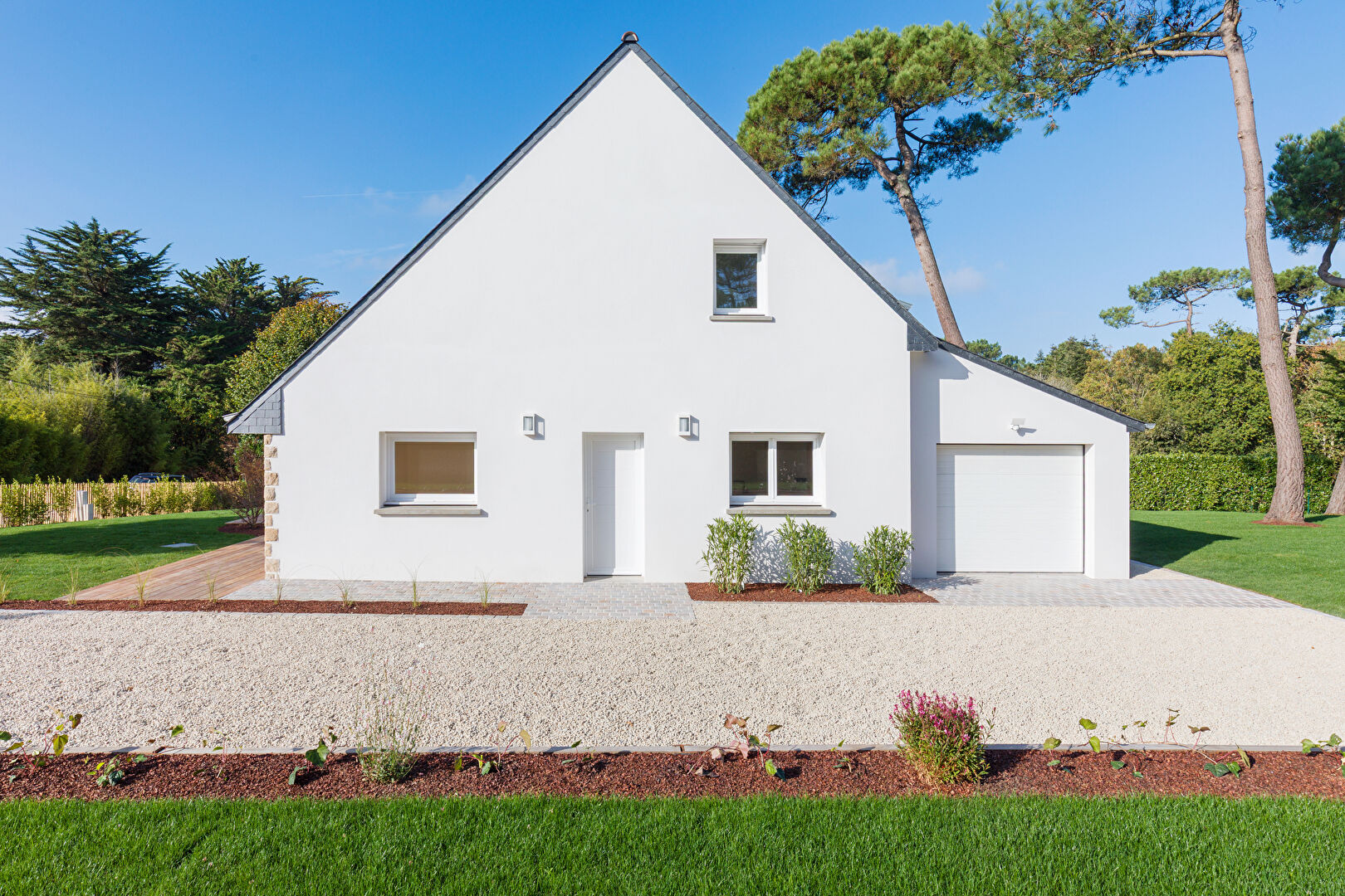Belle maison r�nov�e, terrain arbor� 850m2