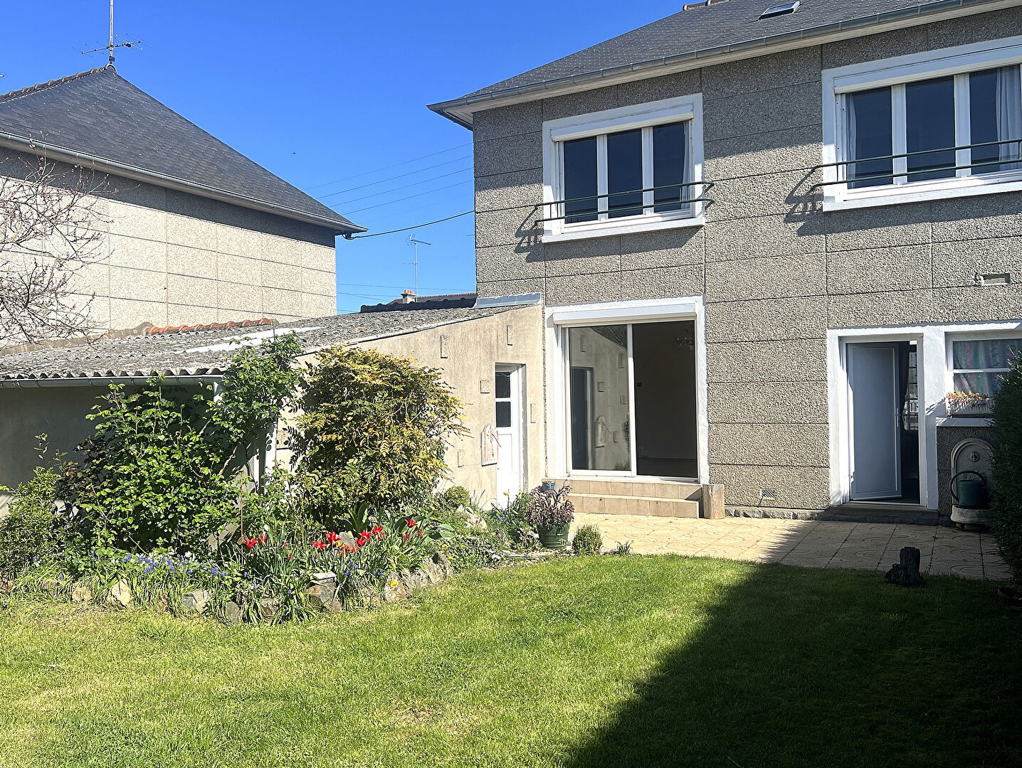Maison  de 1962 sur 308m2 de terrain clos