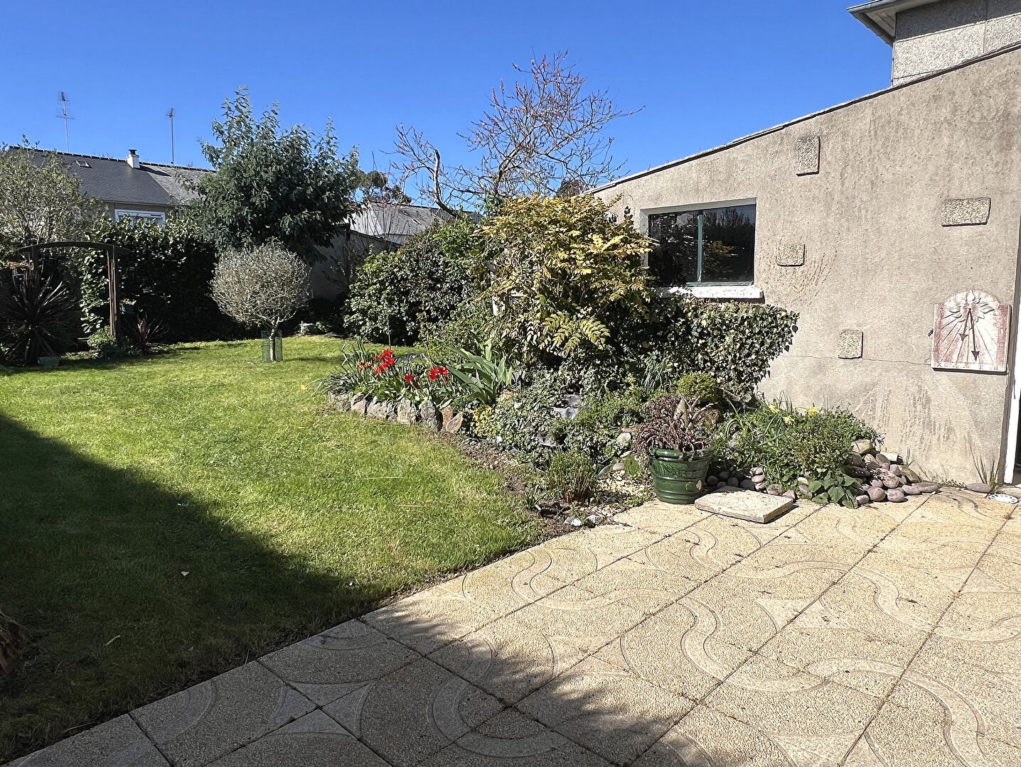 Maison  de 1962 sur 308m2 de terrain clos