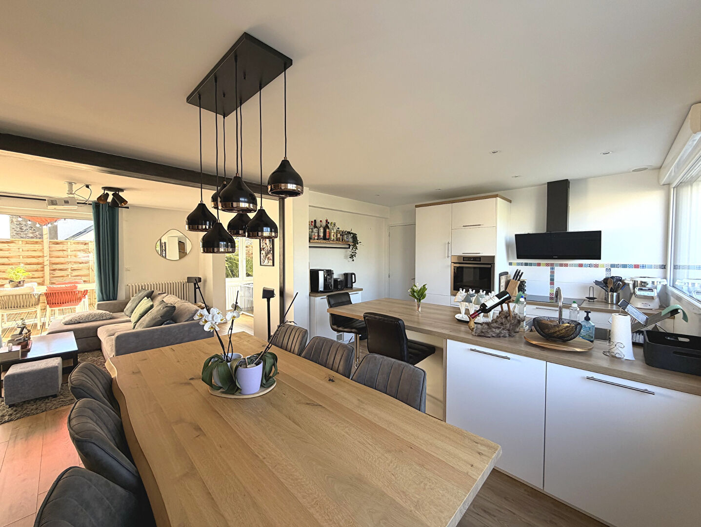 Maison de ville r�nov�e avec terrasse et garage