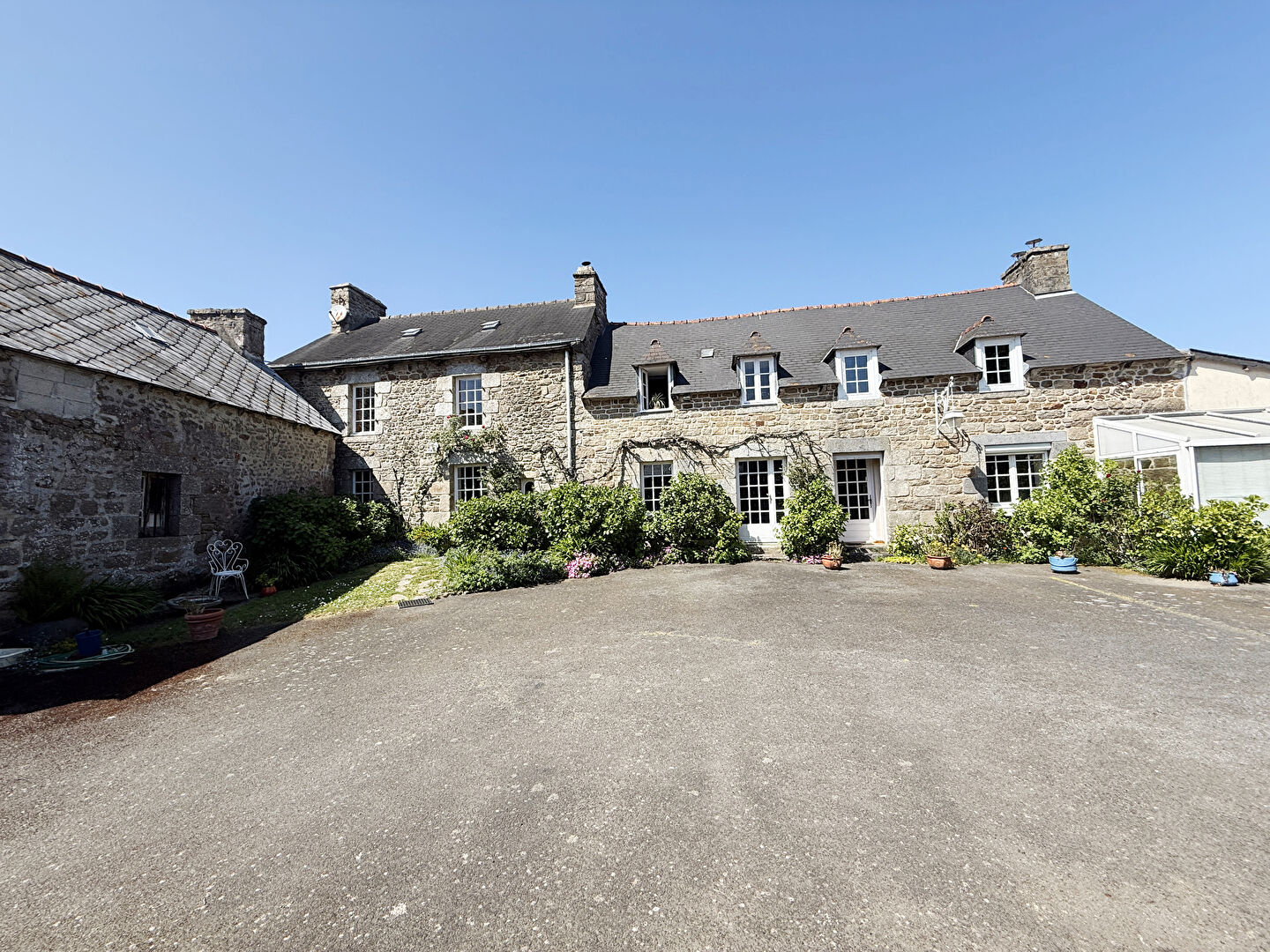 Ensemble immobilier sur 3947m2 de terrain