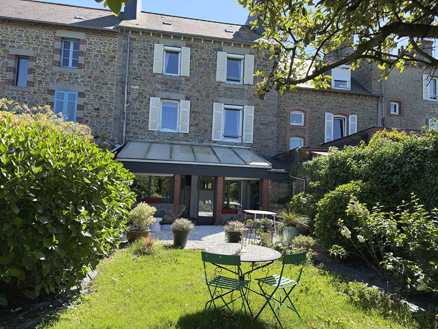 Maison de ville 5 chambres et jardin