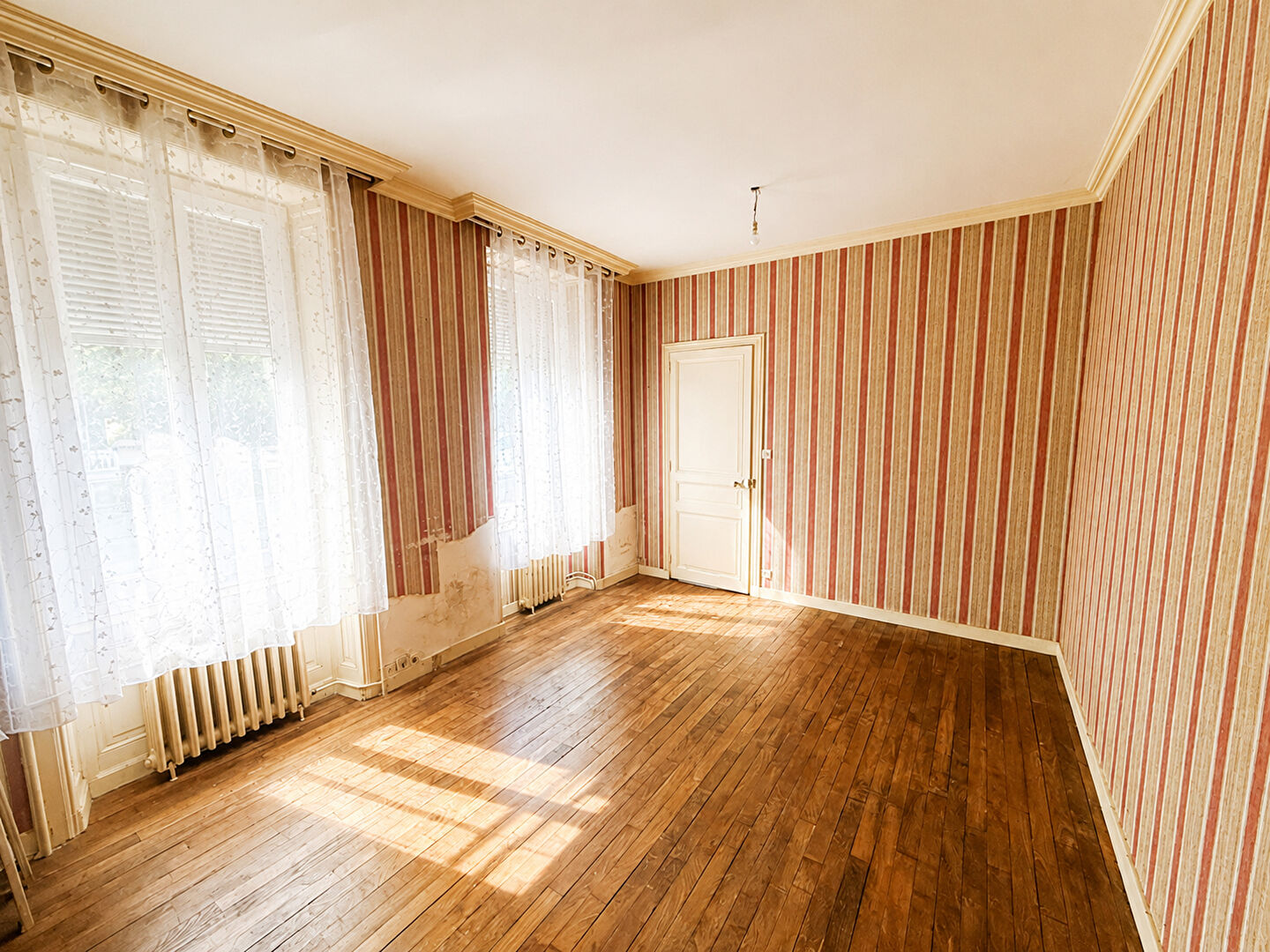 Maison de ville sur 314m2 de terrain clos