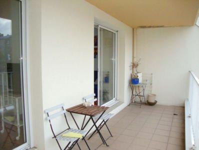 Beau T2 avec terrasse S/O